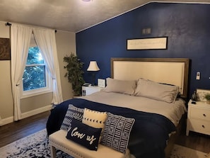 5 عدّة غرف نوم وواي فاي مجانًا وملاءات أسرّة