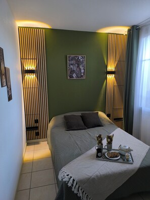 1 chambre, accĂšs Internet, draps fournis