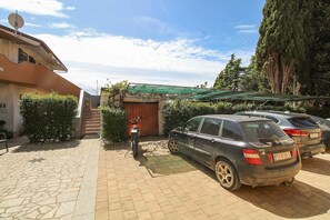 Property grounds - Holiday apartment mit Klimaanlage und Terrasse (Barbariga)