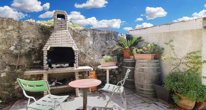 Studio with air conditioning and terrace