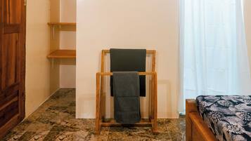 雙人房, 城市景 | 房內夾萬、遮光窗簾/窗簾、熨斗/熨衫板、免費 Wi-Fi