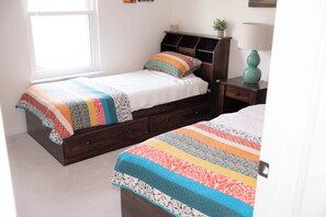4 bedrooms, travel cot, free WiFi, bed sheets