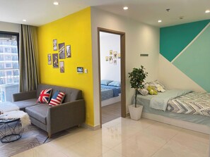 1 غرفة نوم وخدمة الإنترنت وملاءات أسرّة