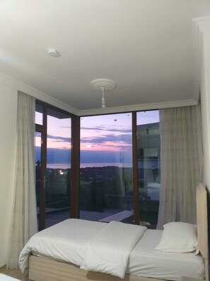 4 chambres, fer et planche à repasser, Wi-Fi gratuit, draps fournis