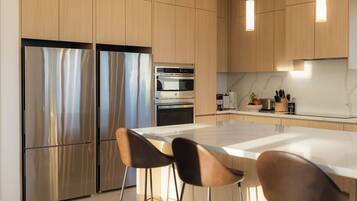 Superior tweepersoonskamer, 1 queensize bed | Gemeenschappelijke keuken