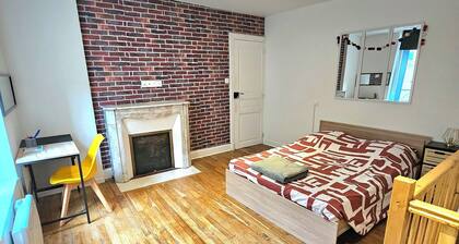 Downtown duplex, 8 minutes' walk from Montluçon train station