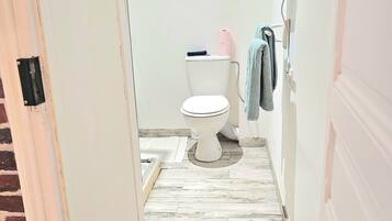 Handtücher, Toilettenpapier
