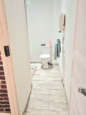 Handtücher, Toilettenpapier