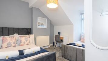 3 bedrooms, iron/ironing board, free WiFi, bed sheets