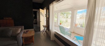 La Paloma: Charming 3 Bedroom in the heart of Marfa!