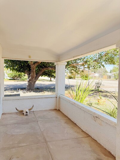 La Paloma: Charming 3 Bedroom in the heart of Marfa!