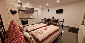 2 bedrooms, bed sheets - Cozy, newly renovated vacation apartment in the heart of the Taunus in Gemünden! (Weilrod)