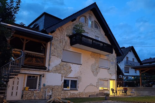 Gemütliche, frisch renovierte Ferienwohnung im Herzen des Taunus in Gemünden !