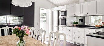 Seaside Serenity, Modern Family Retreat