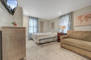 6 bedrooms, iron/ironing board, free WiFi