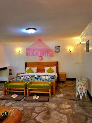 Double Room, Mountain View | In-room safe, desk, laptop workspace, soundproofing