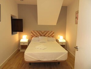 2 habitaciones, tabla de planchar con plancha y wifi 