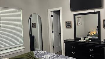 2 Schlafzimmer, Bügeleisen/Bügelbrett, kostenloses WLAN, Bettwäsche