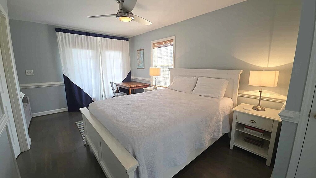 Half Shell Cottage: Conveniently Located I Newly Remodeled - Ocracoke, NC