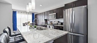 Laurel Modern Haven
