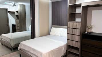 Estúdio luxo, vista para o mar | Frigobar, Wi-Fi de cortesia