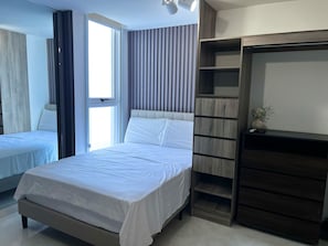 Deluxe Studio, Sea View | Free WiFi