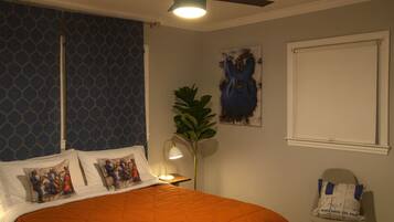 Tabla de planchar con plancha, Internet, ropa de cama