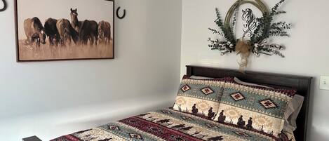 3 chambres, fer et planche à repasser, Wi-Fi gratuit, draps fournis