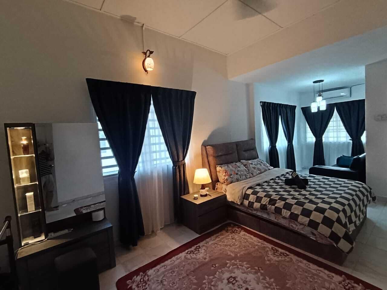 Blackout curtains, iron/ironing board, free WiFi