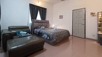 Blackout drapes, iron/ironing board, free WiFi