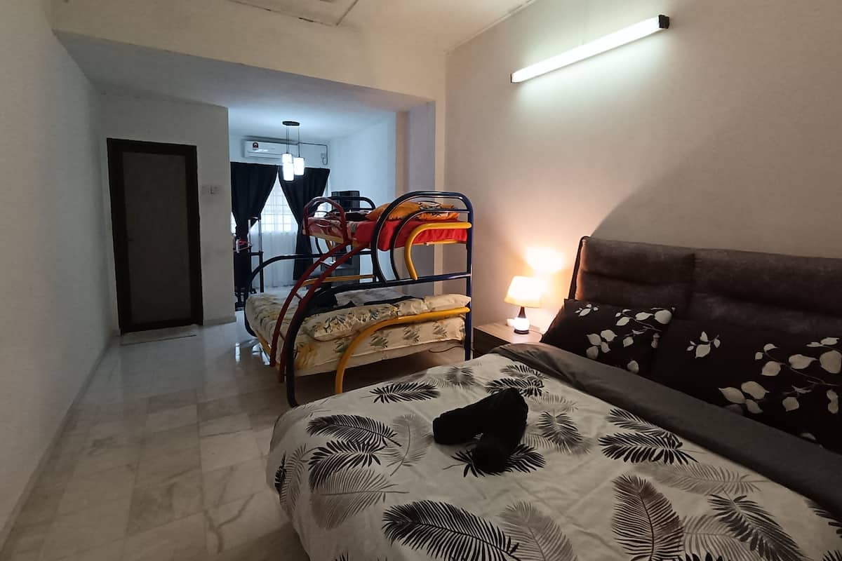 Blackout drapes, iron/ironing board, free WiFi