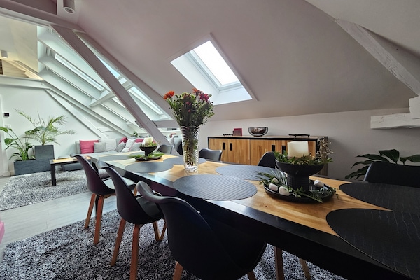 Executive-Loft, eigenes Bad, Gartenblick | Speisen