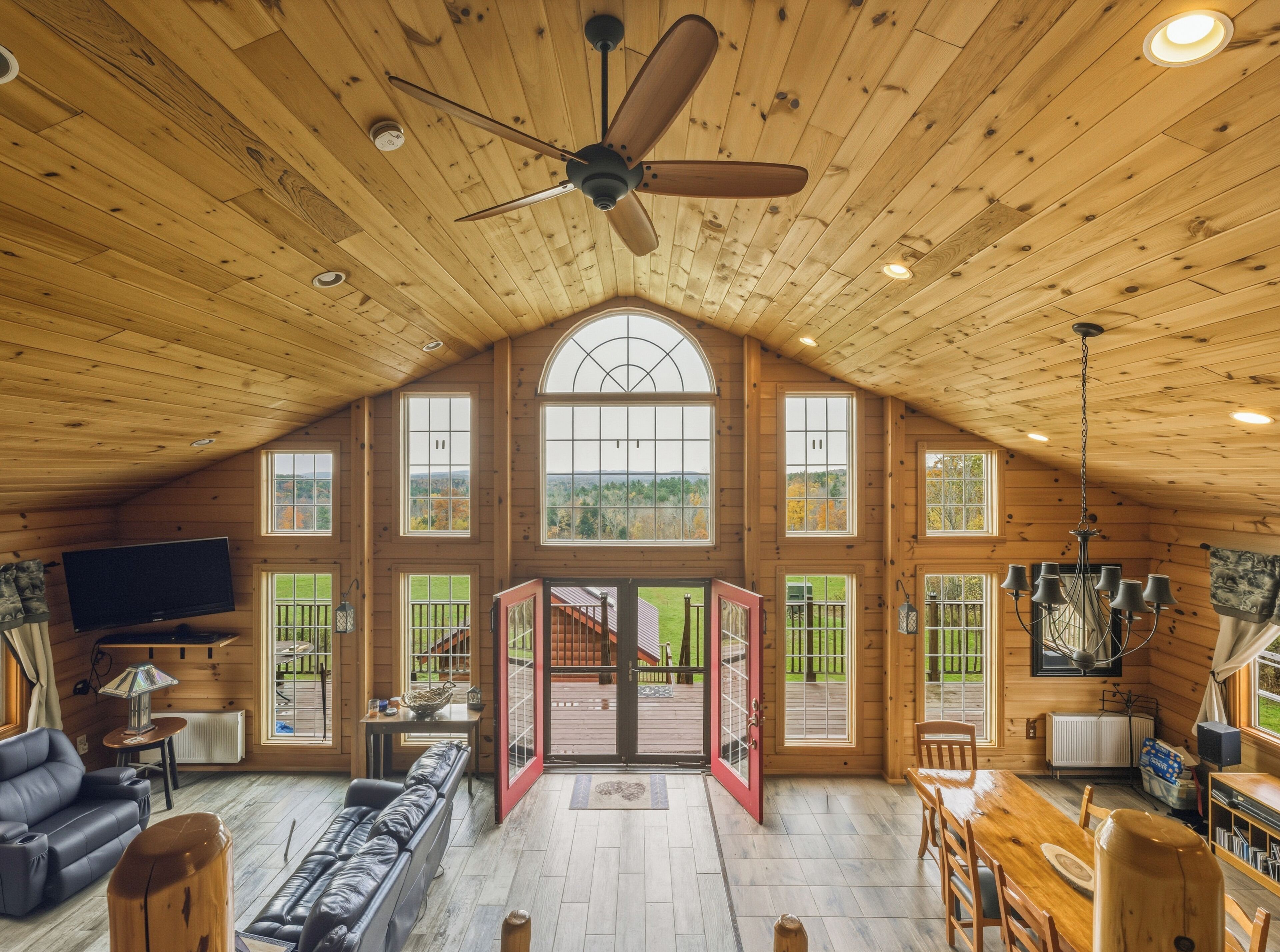 Smart-TV, DVD-Player, Stereoanlage