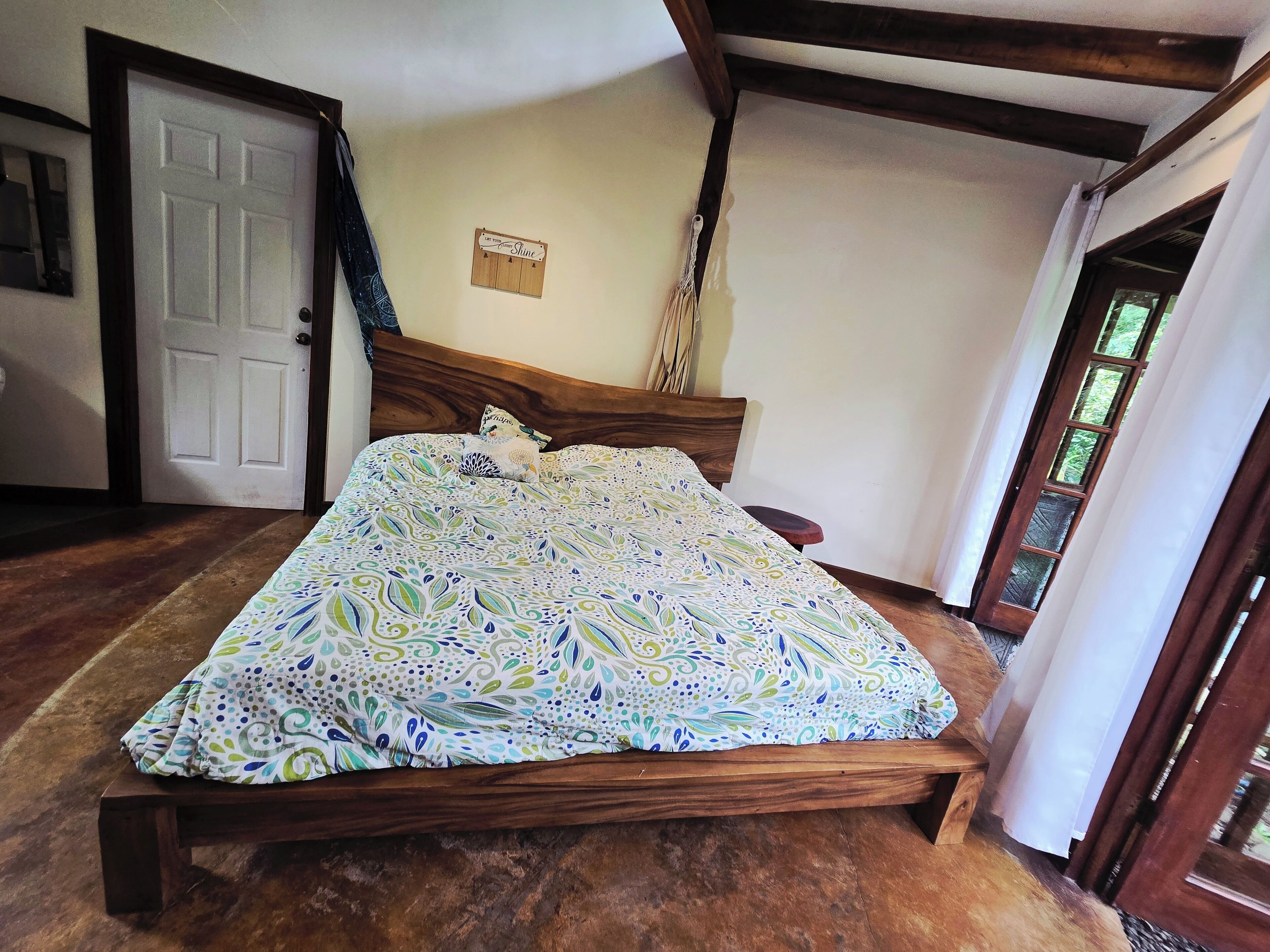 2 soverom, internettilgang og sengetøy