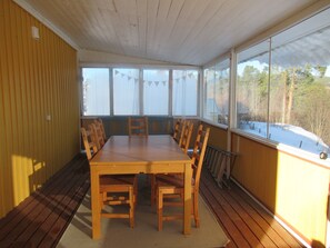 Deluxe House, 2 Bedrooms, Air conditioning, Lake View | Terrace/patio