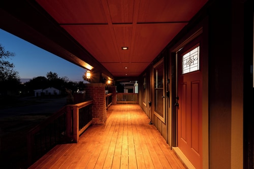 Mid-Century Kendall Whittier charm 3 big bedrooms Mins frm TU, Dwntown, Expo CTR