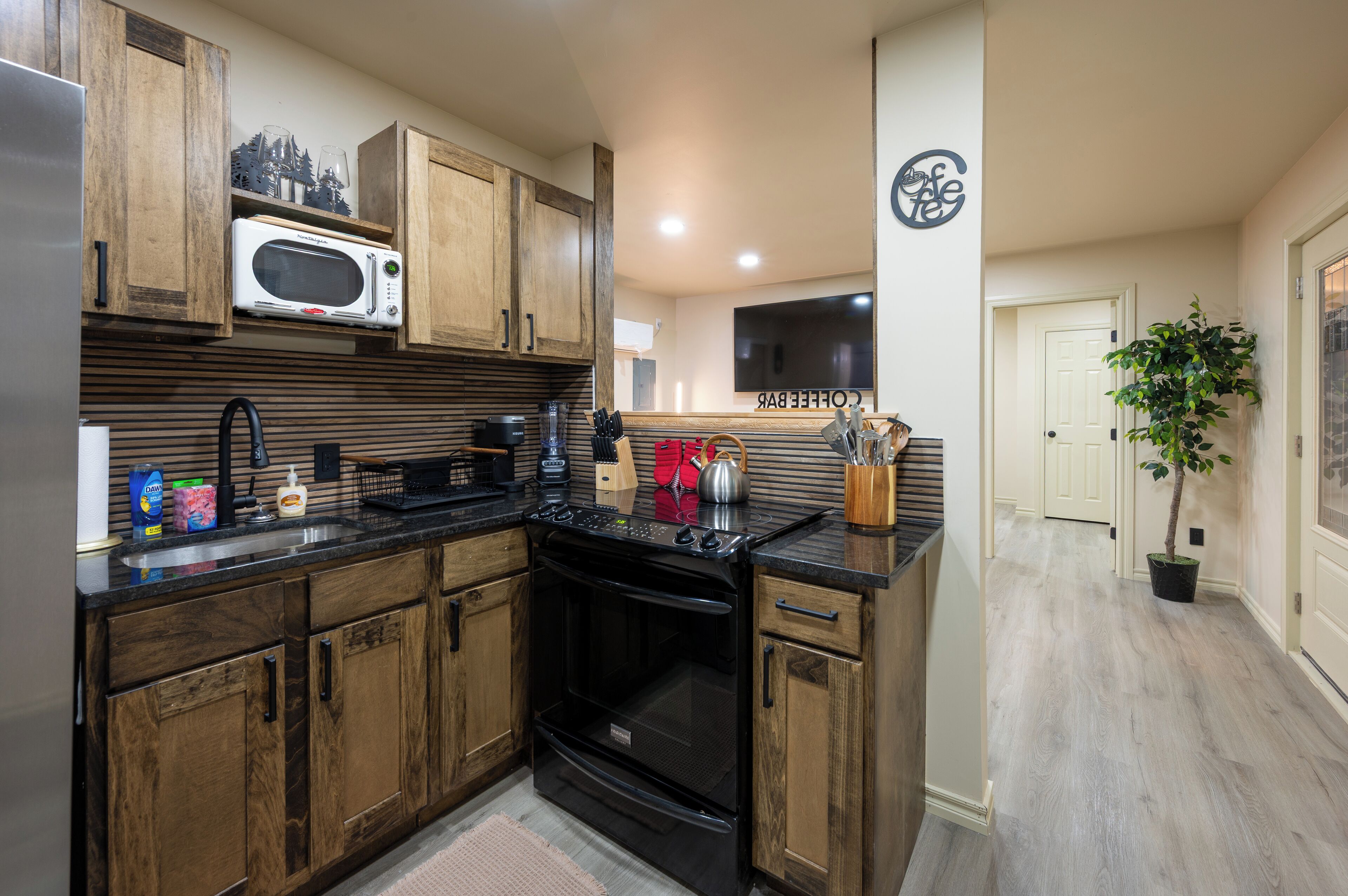 Microwave, oven, stovetop, dishwasher