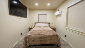 1 Schlafzimmer, BĂŒgeleisen/BĂŒgelbrett, WLAN, BettwĂ€sche