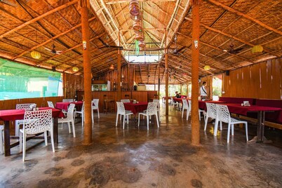 YogiTree Beach Resort & Cafe