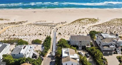 Beautiful Long Beach Island Getaway - Steps from the beach!