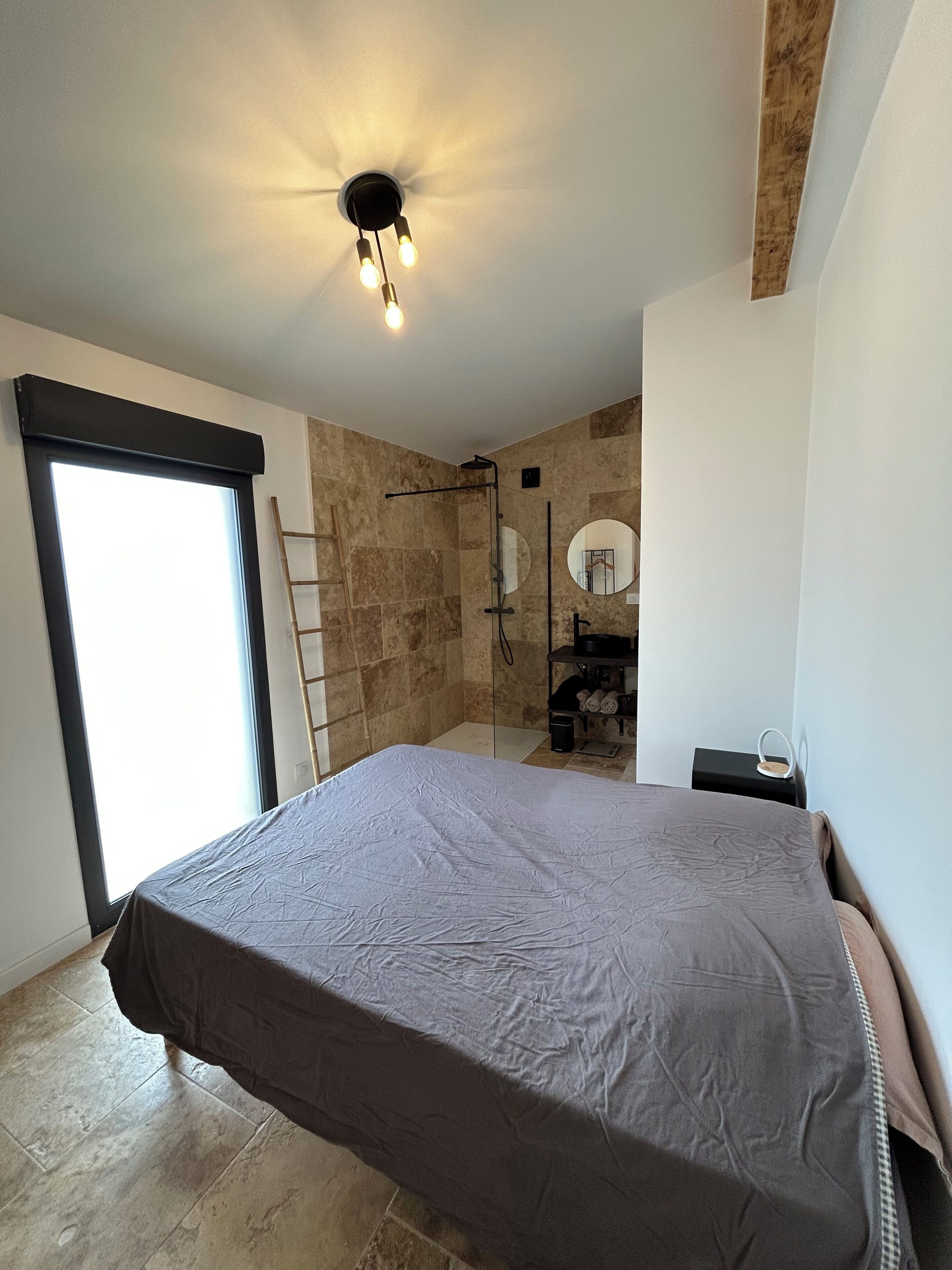 1 間睡房、上網、床單