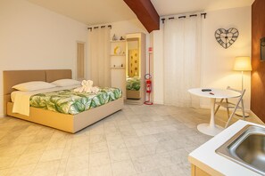 1 bedroom, in-room safe, iron/ironing board, free WiFi - Roman forum view loft (roma)