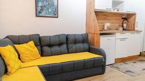 TV - Cozy apartment with AC in the heart of Ohrid, near the lake and sights (Ohrid)