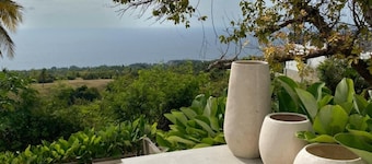 Native Villa with Pool at Kalumo Lodge