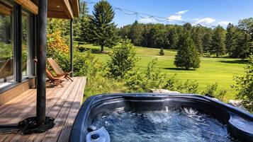 Bain à remous extérieur