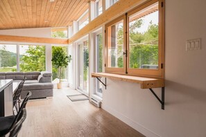 Interior - The Frāho Gorgeous View, No Neighbour SPA! (Grenville-Sur-La-Rouge)