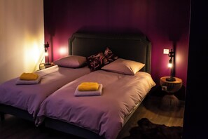 3 chambres, fer et planche à repasser, Wi-Fi, draps fournis