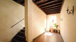 Interior - BuddyRent - Borgo Pio's - San Pietro - 8 ospiti (Roma)