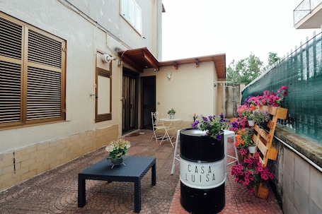 Terrace/patio. Luisa House