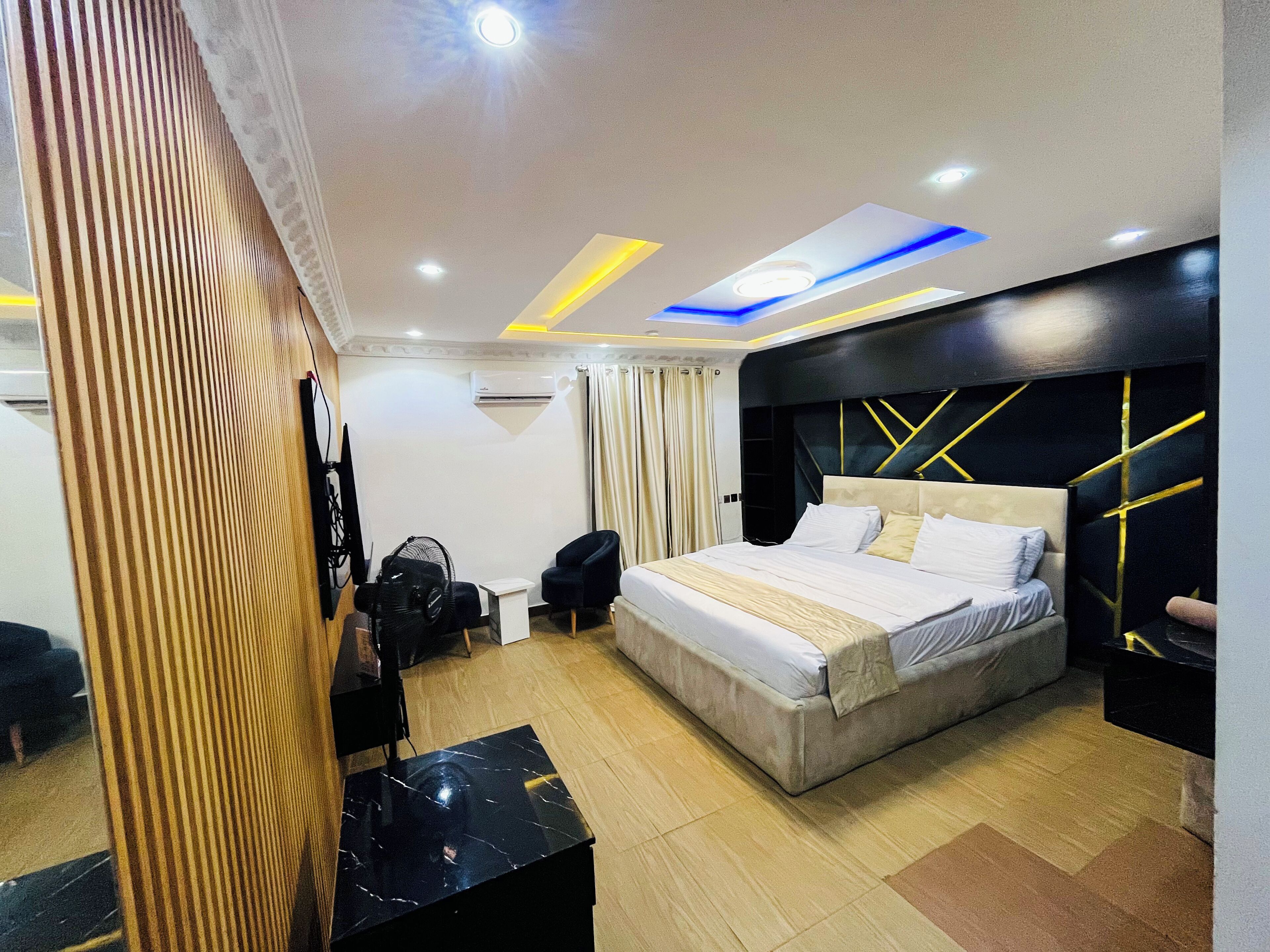 Executive Room, 1 King Bed, Balcony